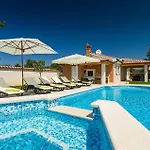 Hébergement de vacances Nera Pula