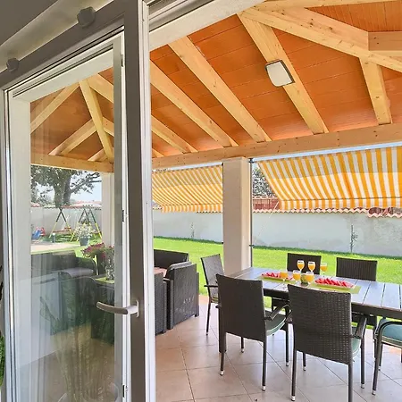 Nera Σπίτι διακοπών Πούλα