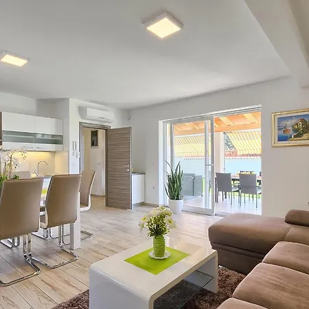Nera Holiday home *